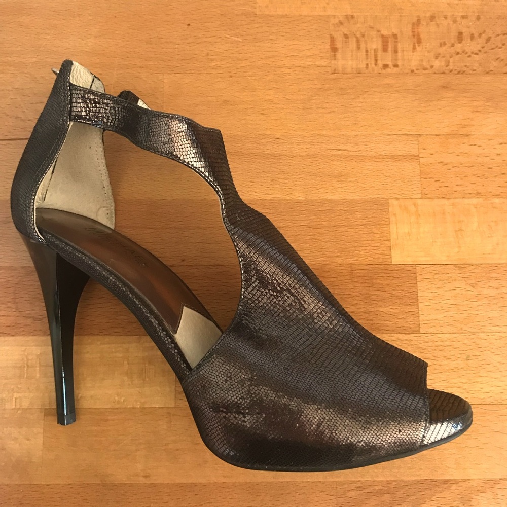 MICHAEL Michael Kors Heels Black Patent Leather Snakeskin Texture Peep-toe, 9